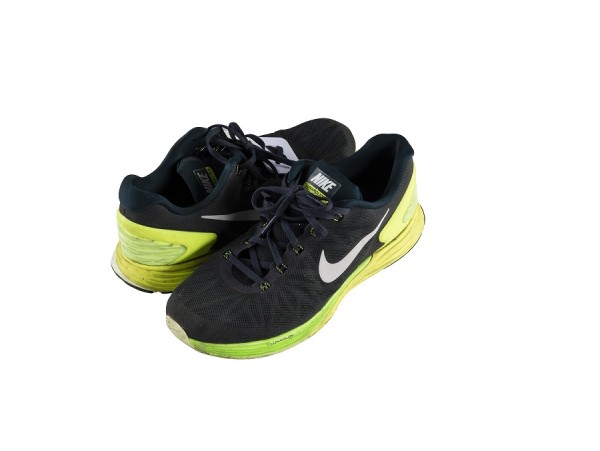 Akın Saatçı'nın "Nike" Marka Ayakkabıları - “LÖSEV LÖSEMİLİ ÇOCUKLAR VAKFINA BAĞIŞLANMIŞTIR”